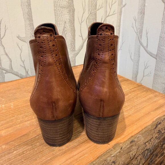 Paul Green Heeled Tan Leather Brogue Wingtip Chelsea Boots- Size 7.5 - Picture 9 of 9